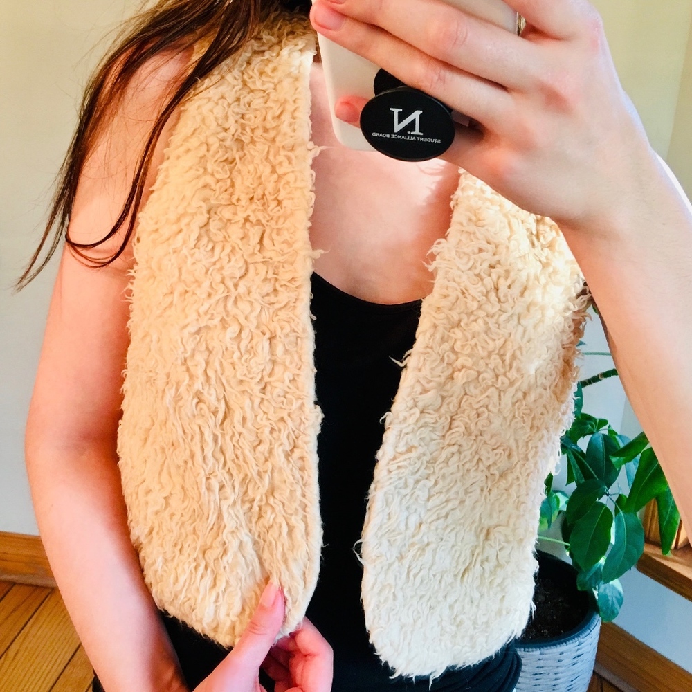 Cropped Sherpa Vest